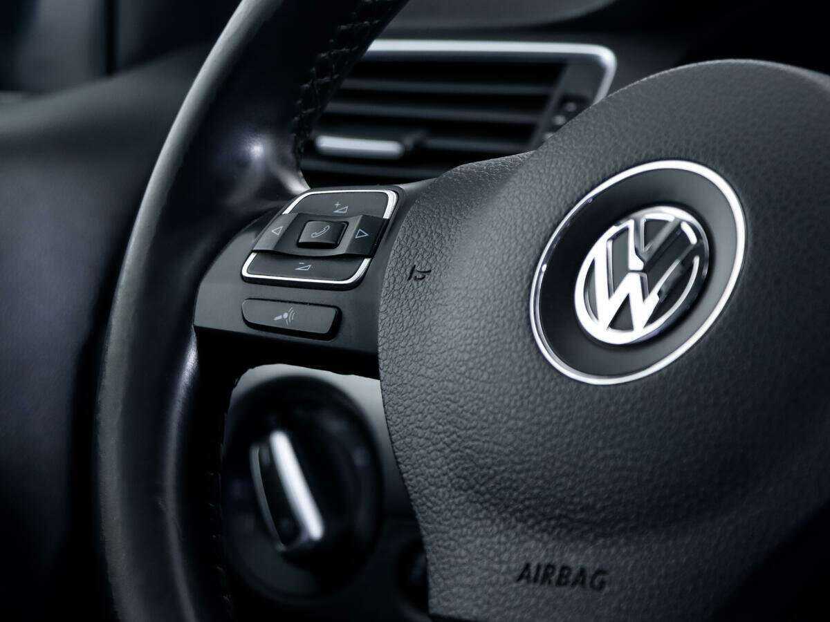 Volkswagen Jetta с пробегом — 2011 год. Фото: #15