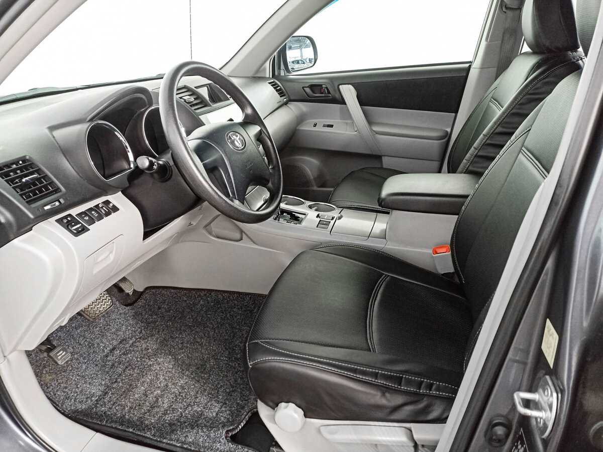Toyota Highlander с пробегом — 2011 год. Фото: #13