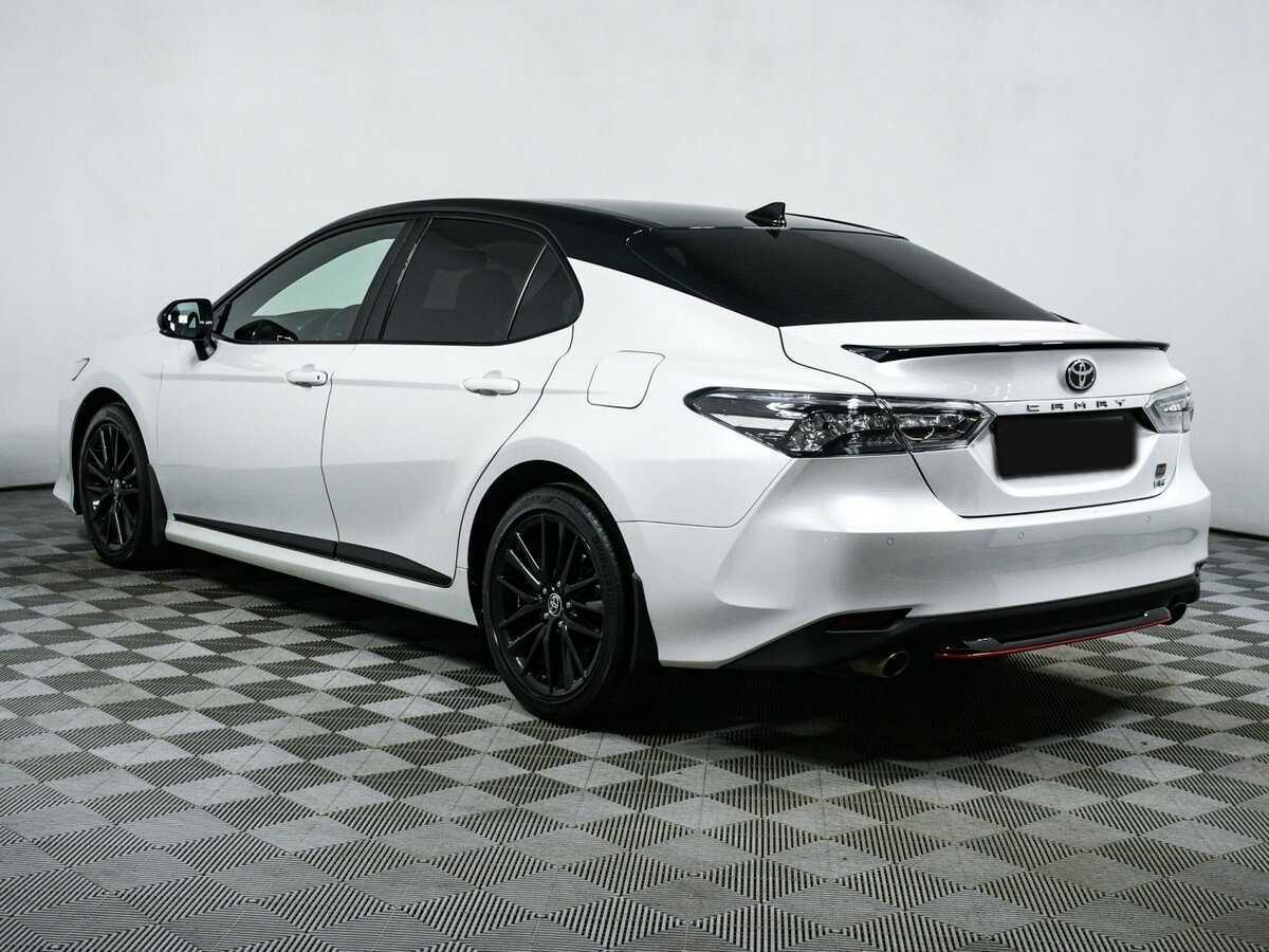 Toyota Camry с пробегом — 2021 год. Фото: #6