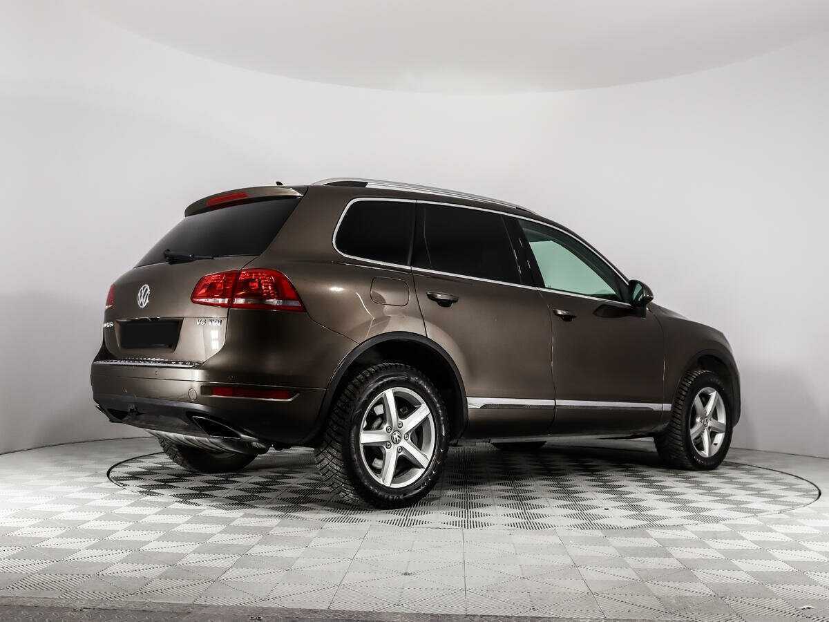 Volkswagen Touareg с пробегом — 2012 год. Фото: #4