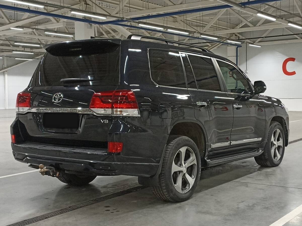 Toyota Land Cruiser с пробегом — 2015 год. Фото: #4