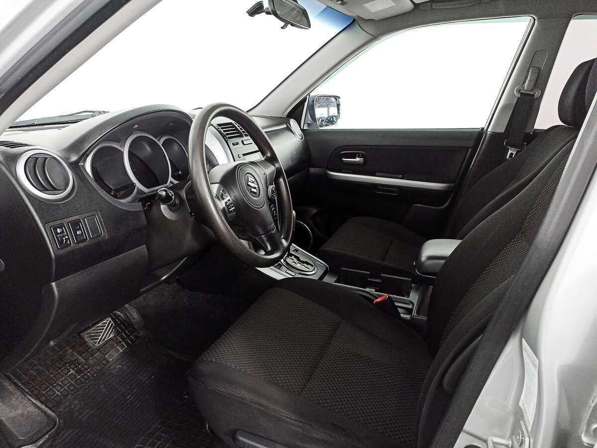 Suzuki Grand Vitara с пробегом — 2011 год. Фото: #11
