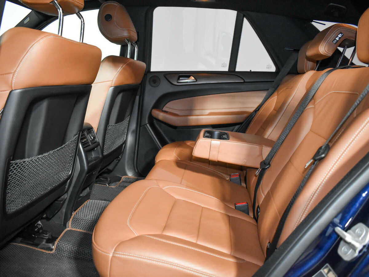 Mercedes-Benz GLE с пробегом — 2017 год. Фото: #9