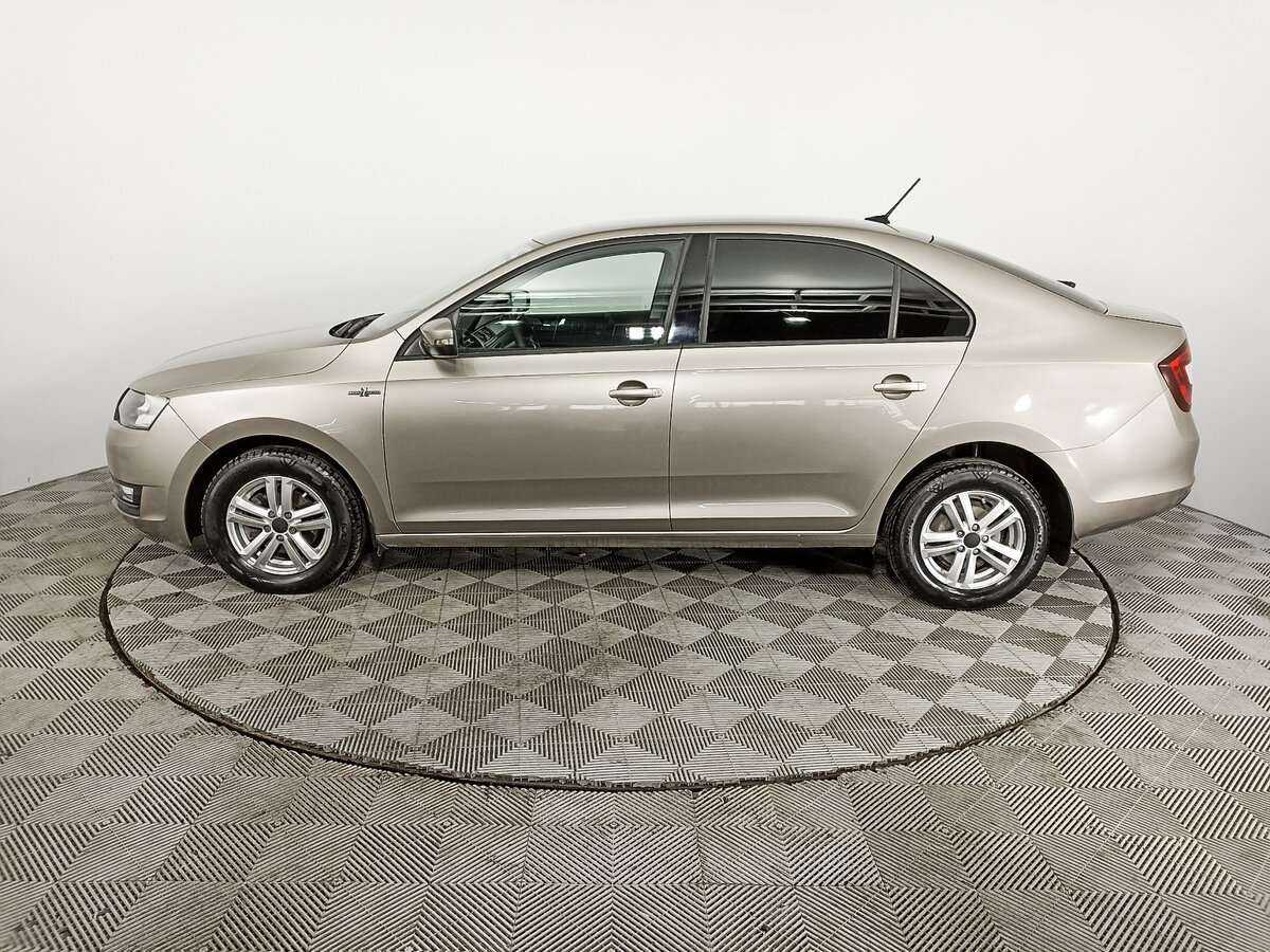 Skoda Rapid с пробегом — 2019 год. Фото: #7