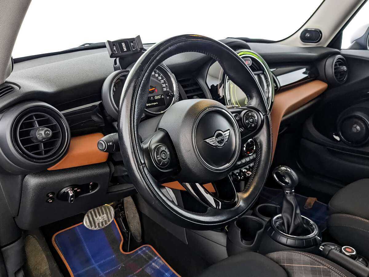 Mini Hatch с пробегом — 2017 год. Фото: #10