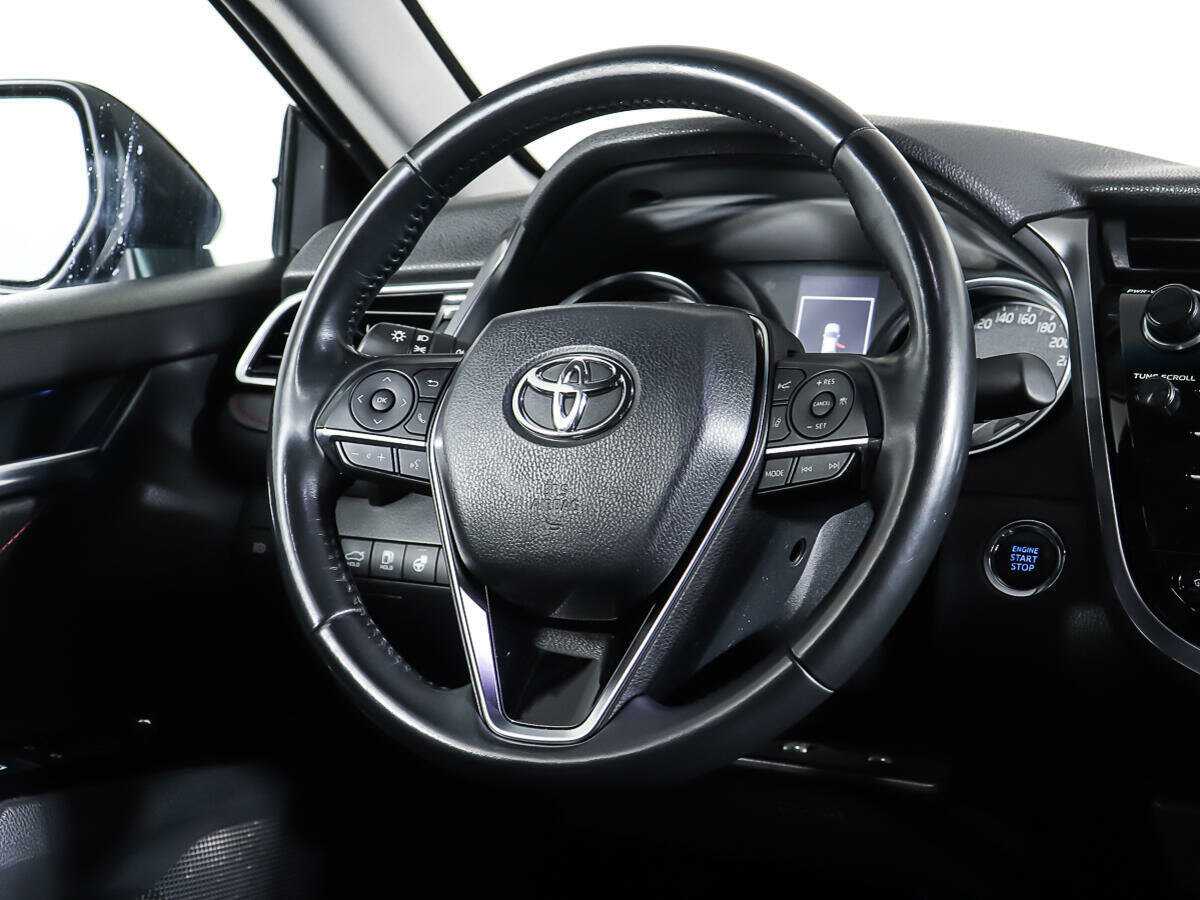 Toyota Camry с пробегом — 2020 год. Фото: #14
