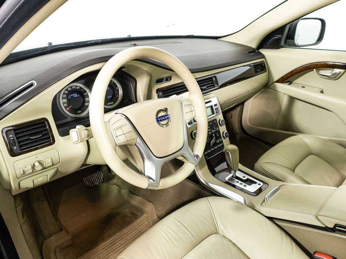 Volvo XC70 с пробегом — 2010 год. Фото: #10