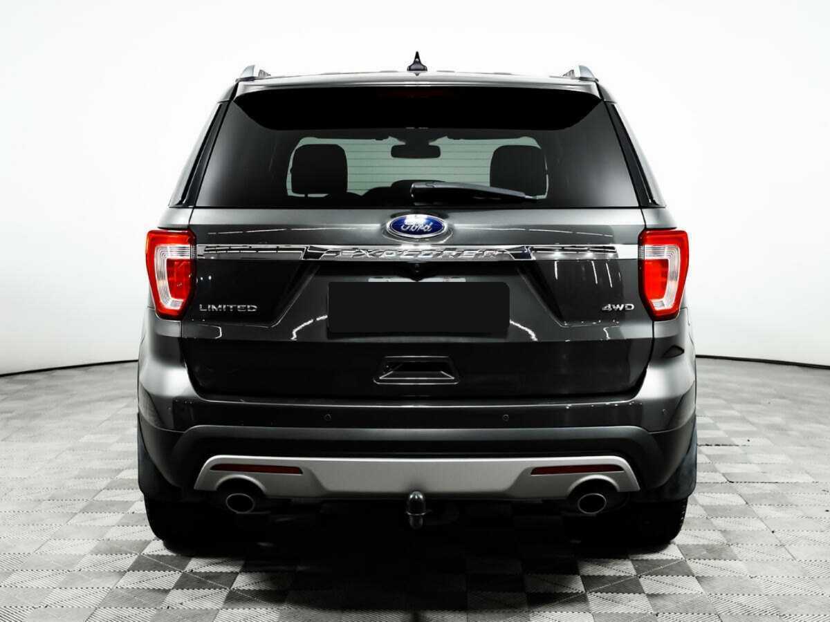 Ford Explorer с пробегом — 2017 год. Фото: #4