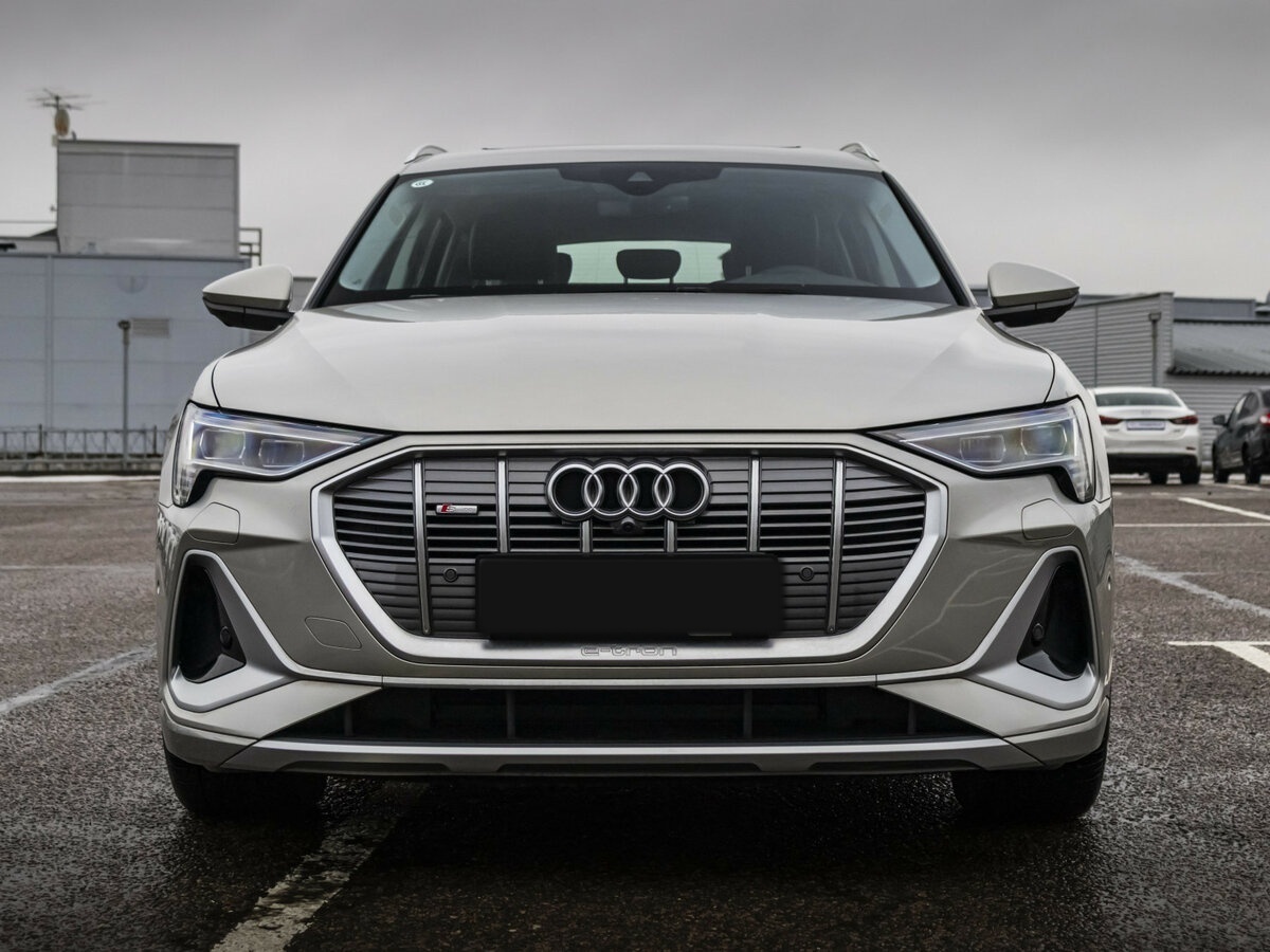 Audi e-tron с пробегом — 2023 год. Фото: #2