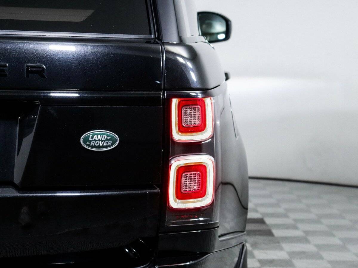 Land Rover Range Rover с пробегом — 2018 год. Фото: #16
