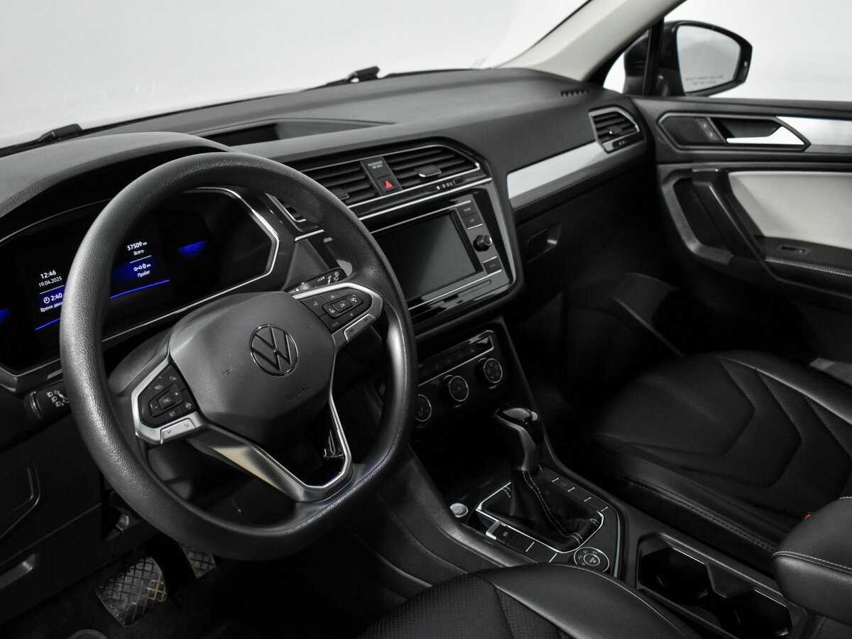 Volkswagen Tiguan с пробегом — 2022 год. Фото: #6