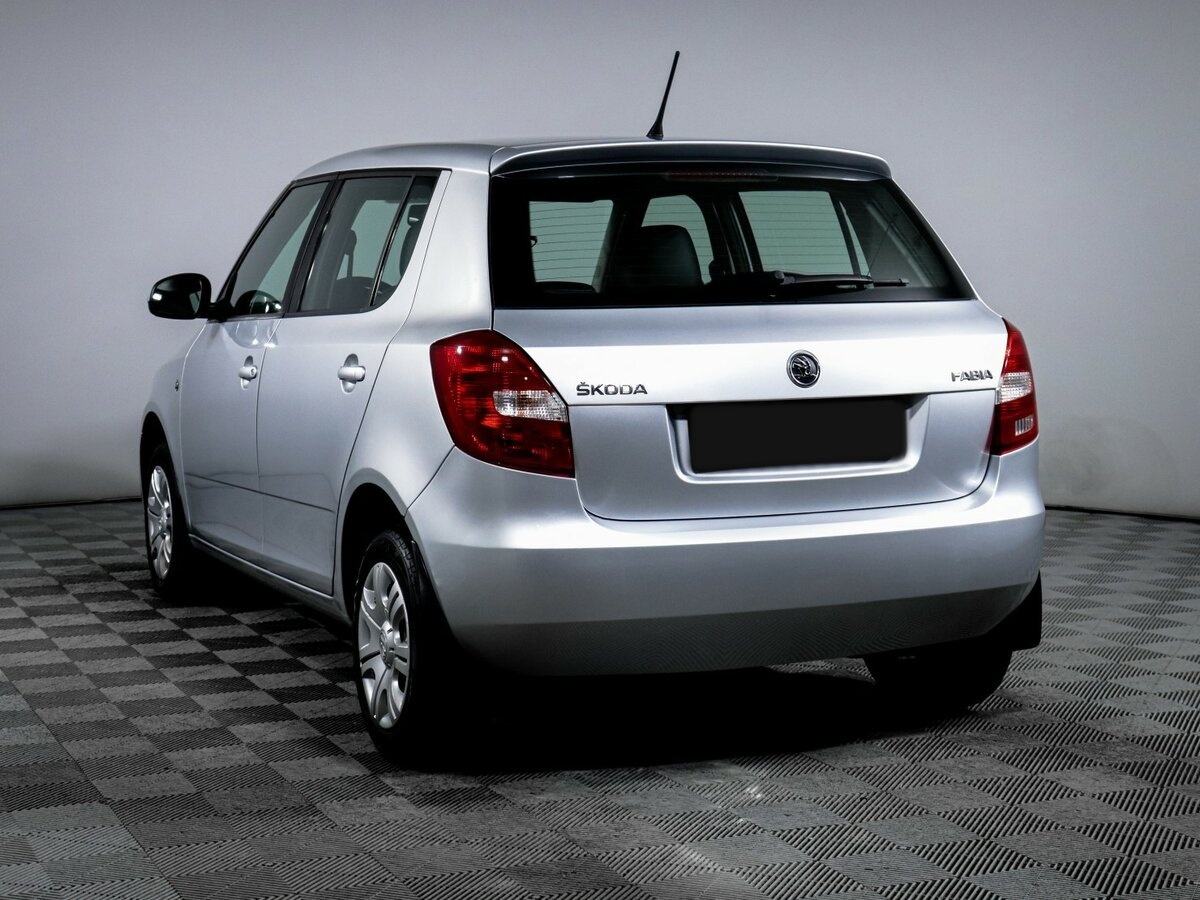 Skoda Fabia с пробегом — 2014 год. Фото: #5