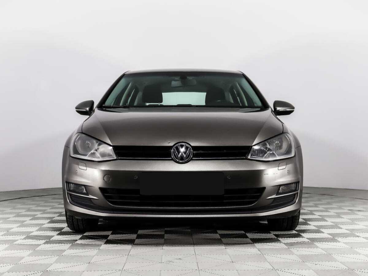 Volkswagen Golf с пробегом — 2013 год. Фото: #1