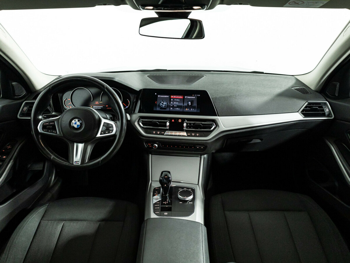 BMW 3 серии с пробегом — 2019 год. Фото: #10
