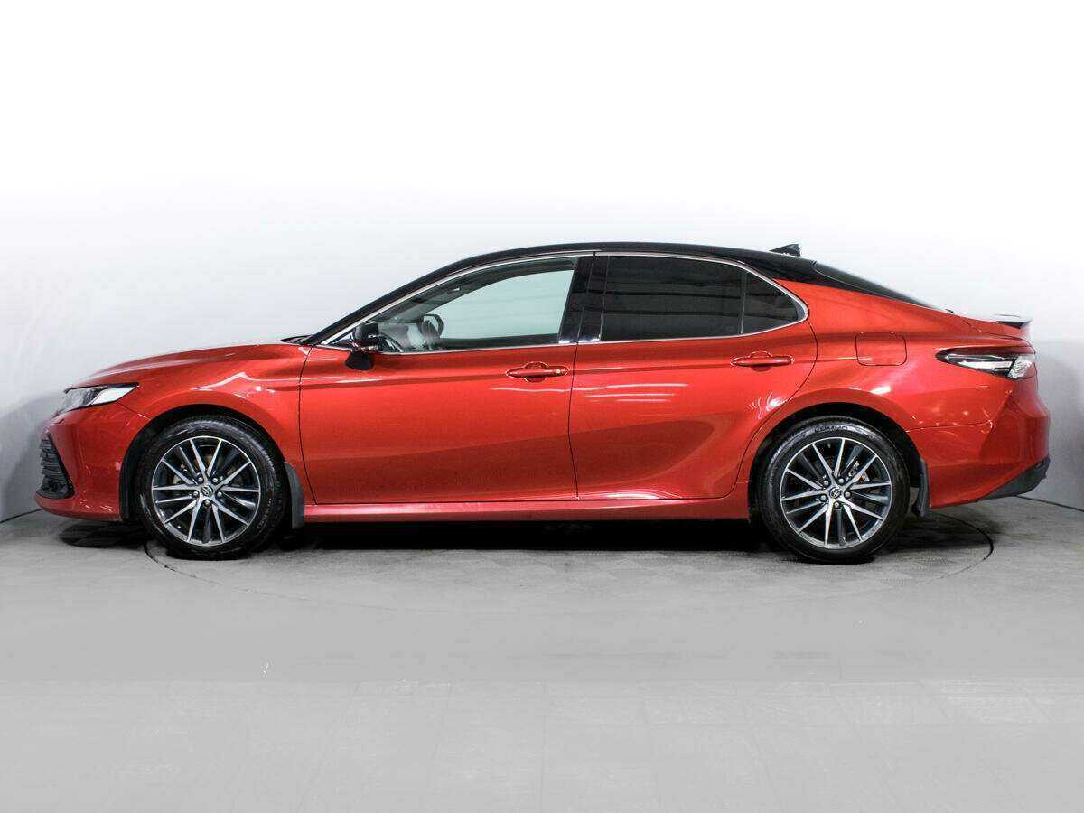 Toyota Camry с пробегом — 2021 год. Фото: #7