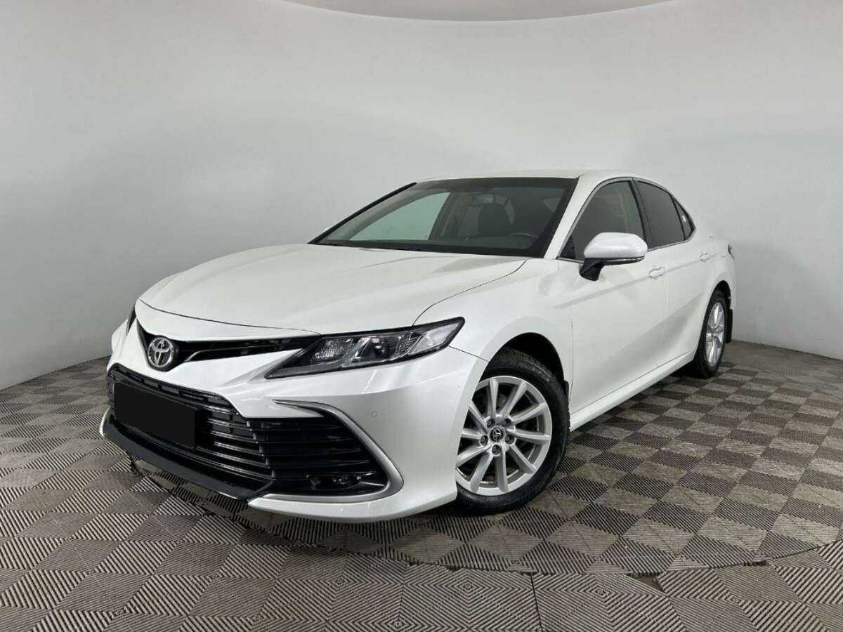 Toyota Camry с пробегом — 2021 год. Посмотреть фото