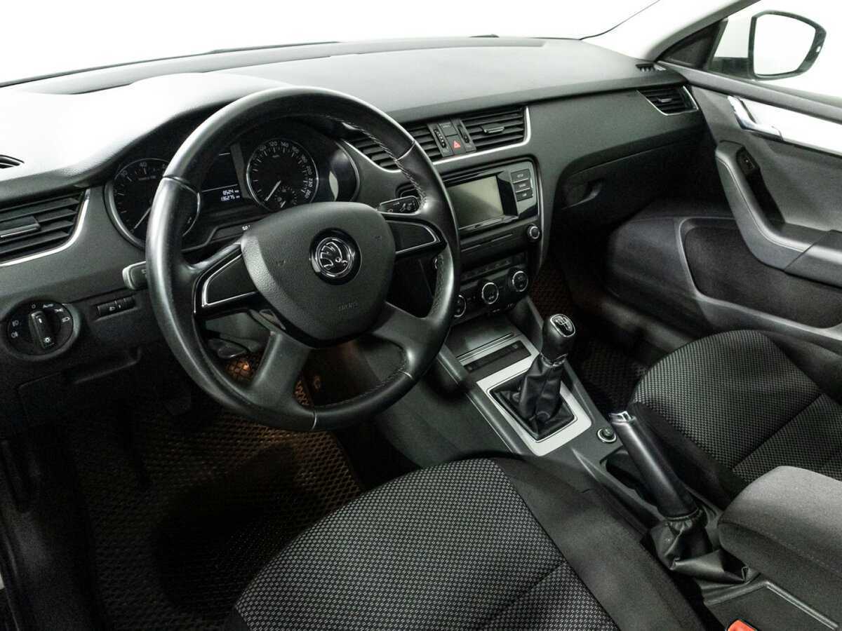 Skoda Octavia с пробегом — 2014 год. Фото: #10