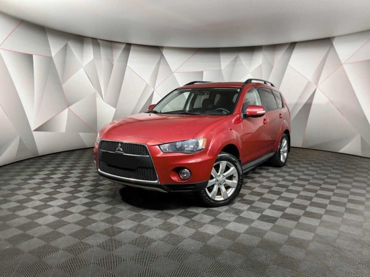 Mitsubishi Outlander с пробегом — 2011 год. Фото: #0