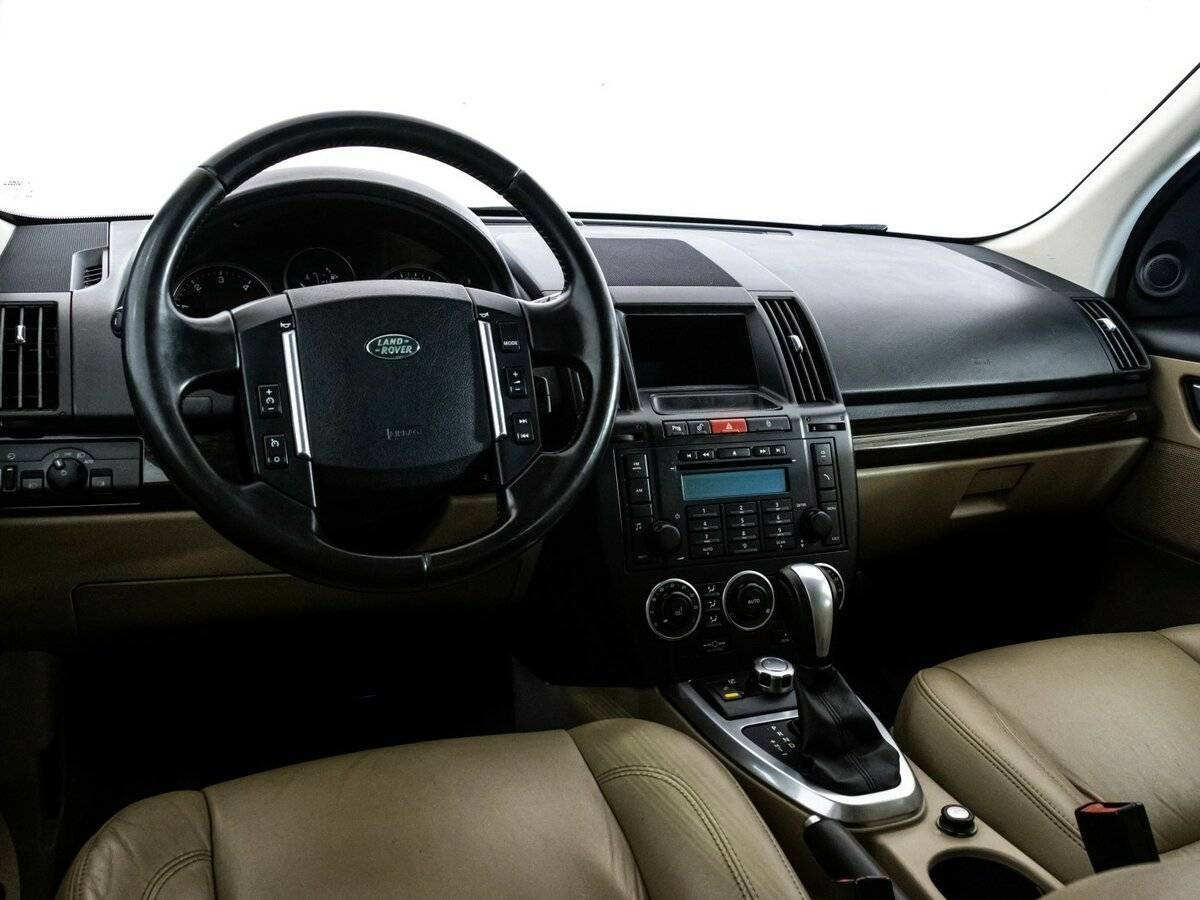 Land Rover Freelander с пробегом — 2010 год. Фото: #8
