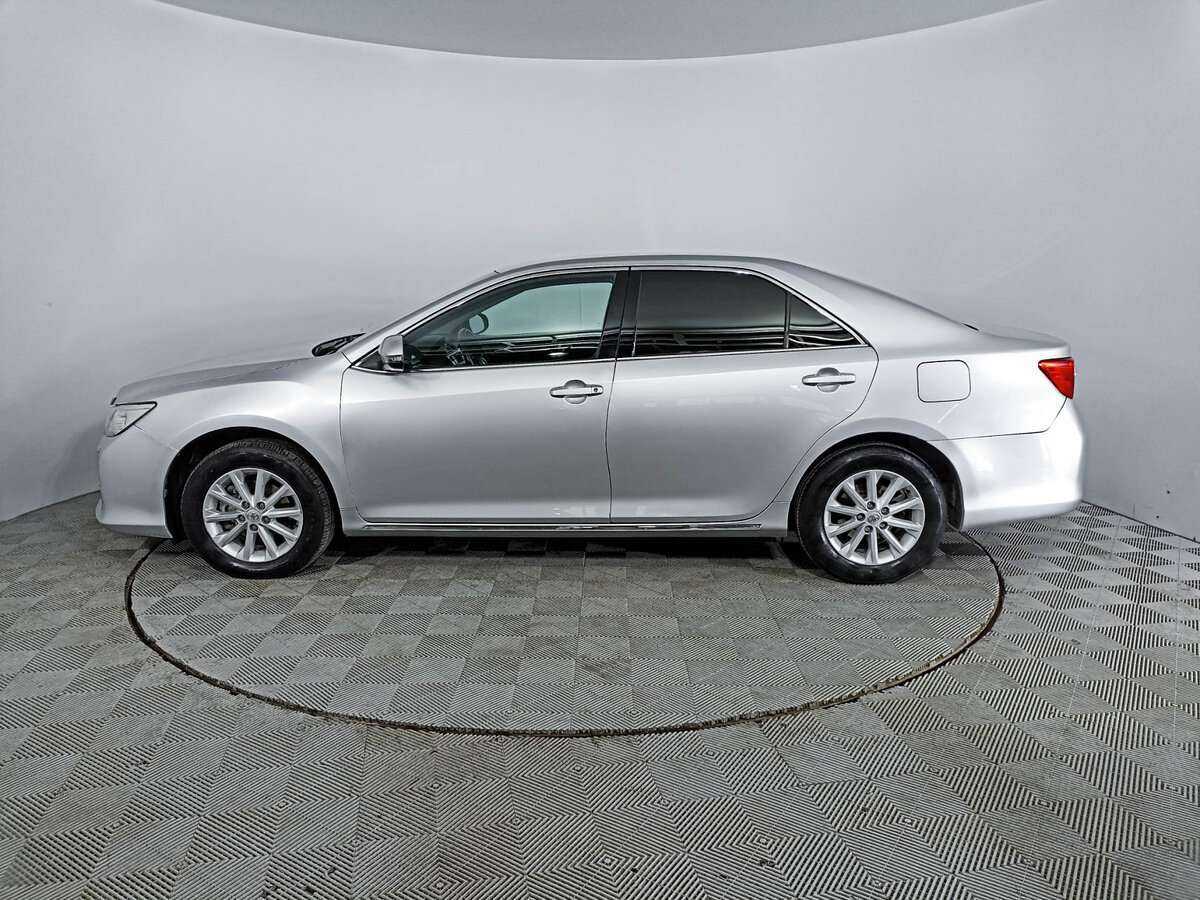 Toyota Camry с пробегом — 2012 год. Фото: #7