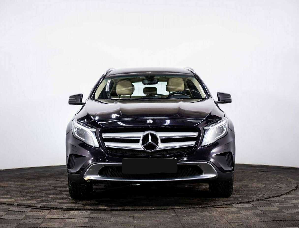 Mercedes-Benz GLA с пробегом — 2015 год. Фото: #1