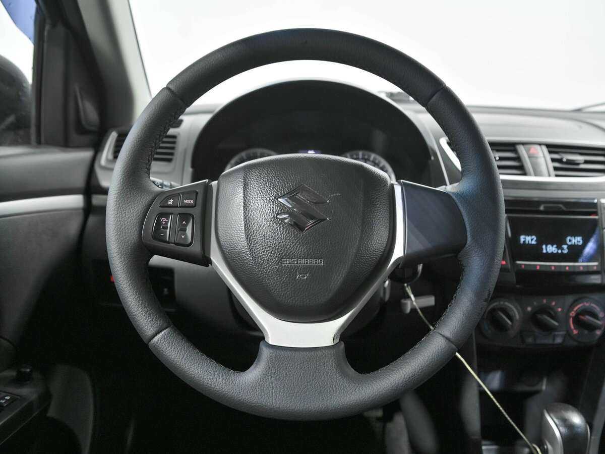 Suzuki Swift с пробегом — 2011 год. Фото: #8