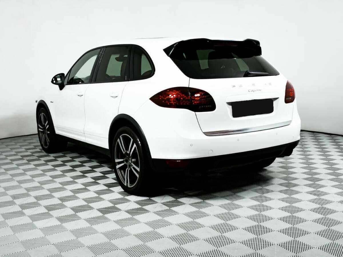 Porsche Cayenne с пробегом — 2012 год. Фото: #6