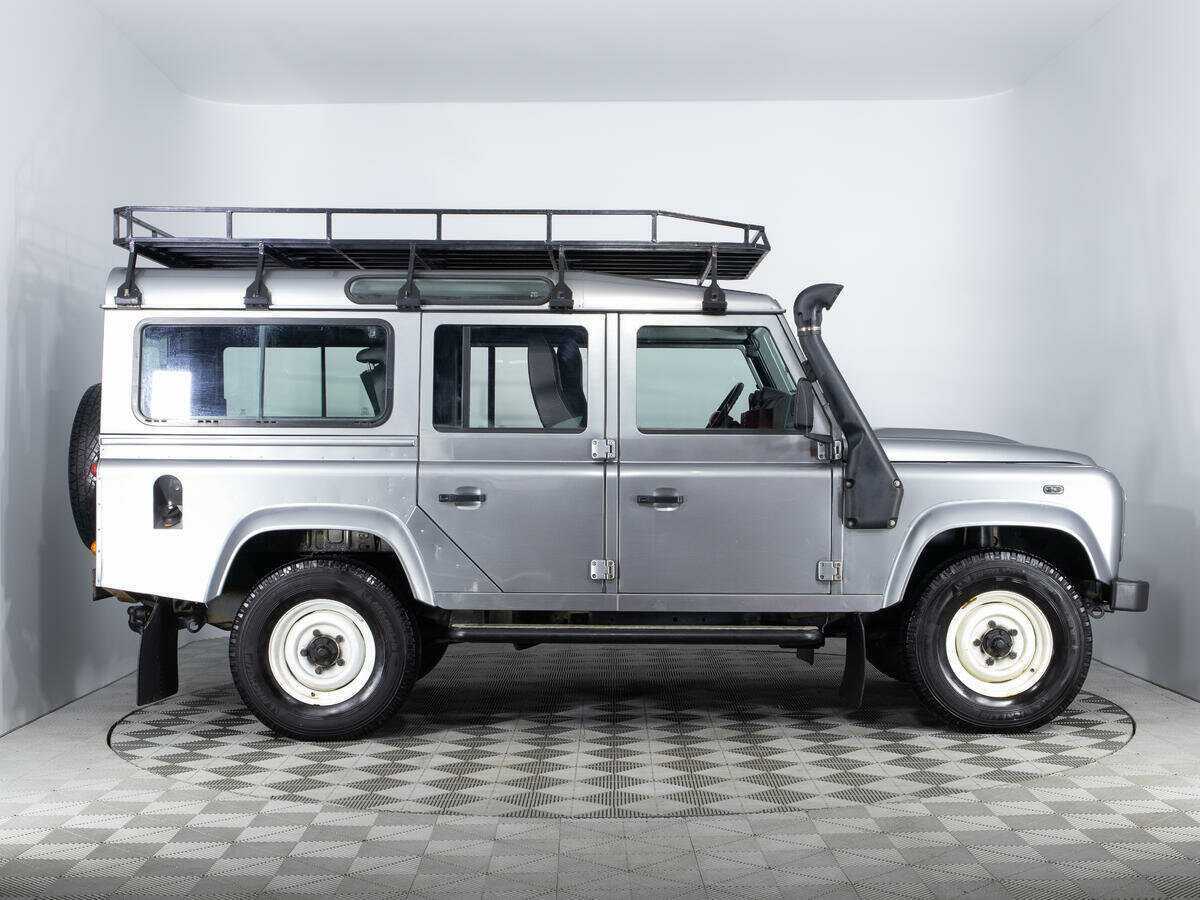 Land Rover Defender с пробегом — 2013 год. Фото: #3