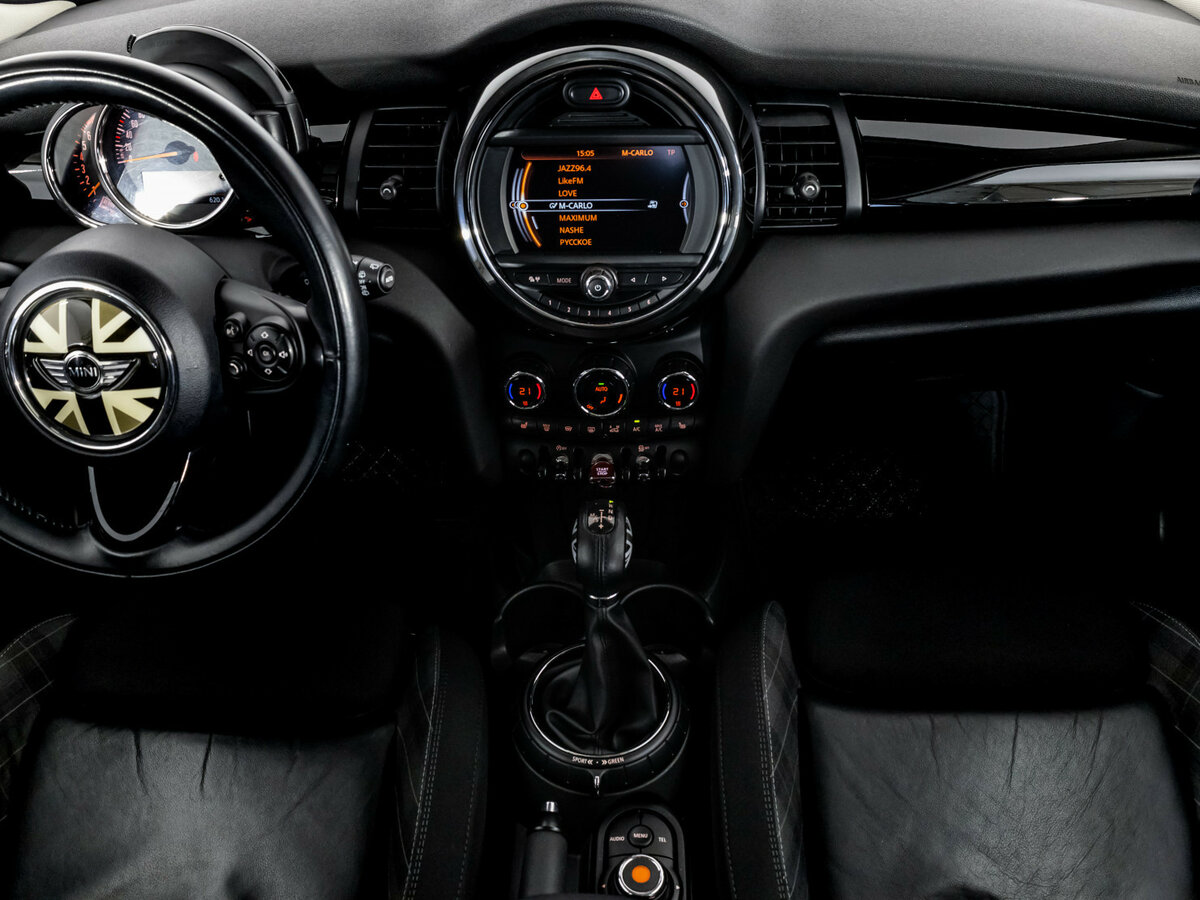Mini Hatch с пробегом — 2015 год. Фото: #9