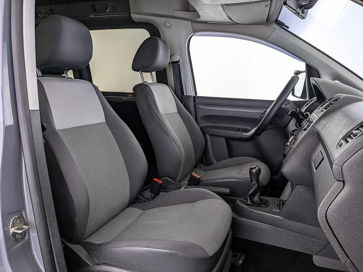 Volkswagen Caddy с пробегом — 2013 год. Фото: #23