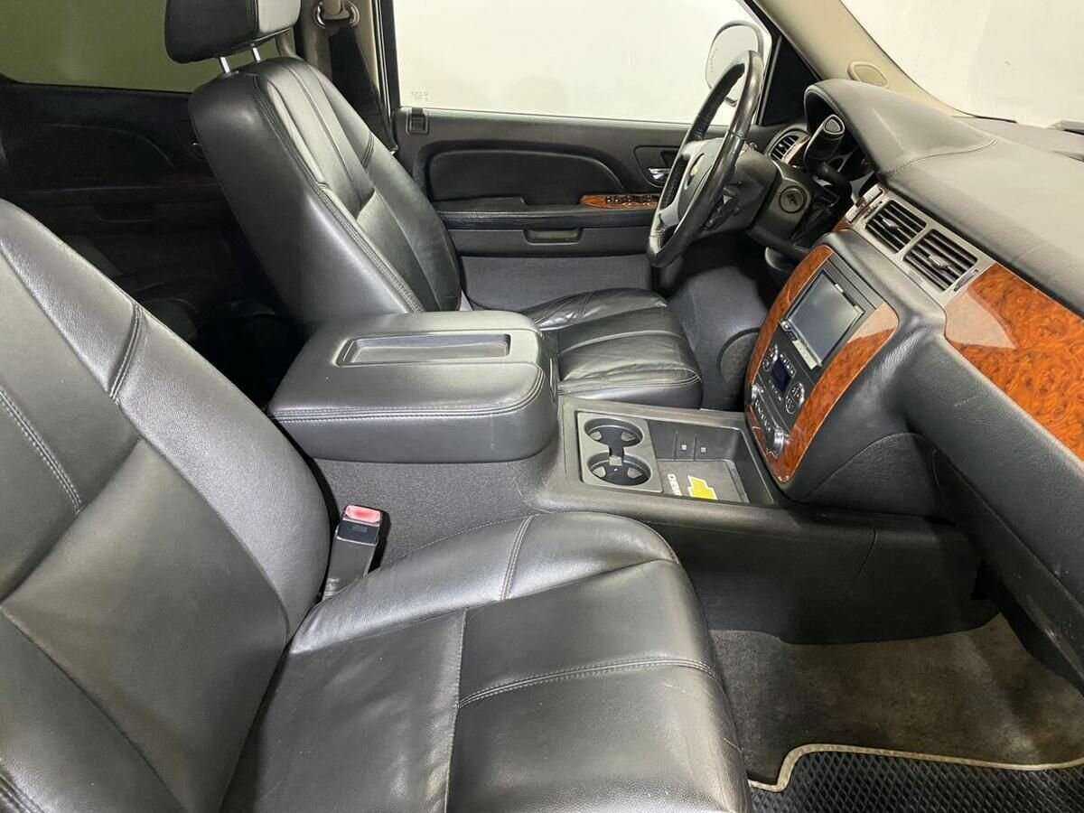 Chevrolet Tahoe с пробегом — 2008 год. Фото: #8