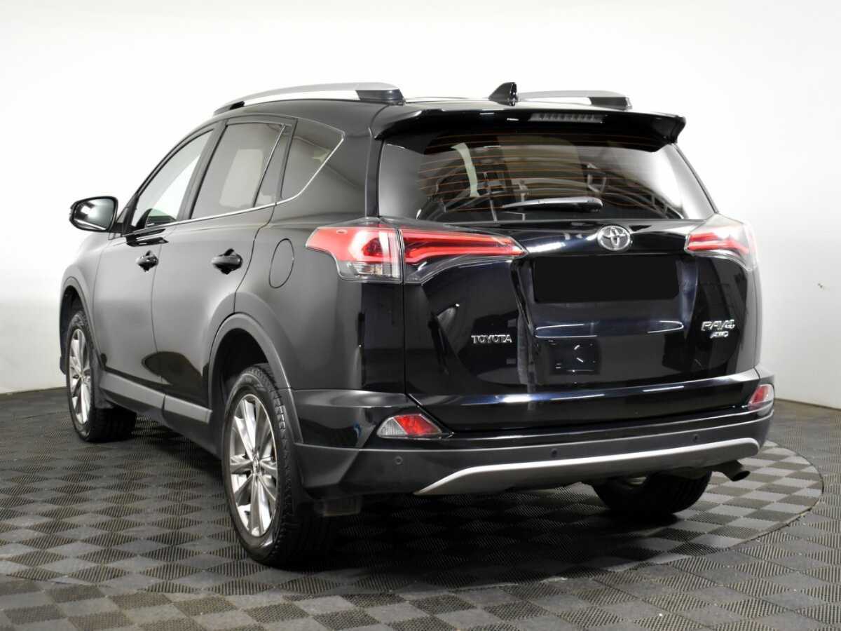 Toyota RAV4 с пробегом — 2018 год. Фото: #5
