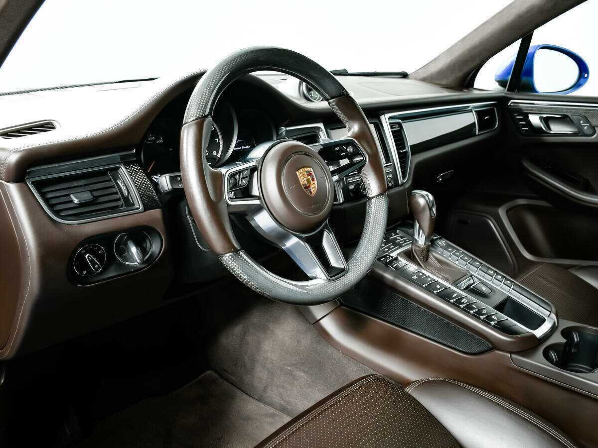Porsche Macan с пробегом — 2014 год. Фото: #12