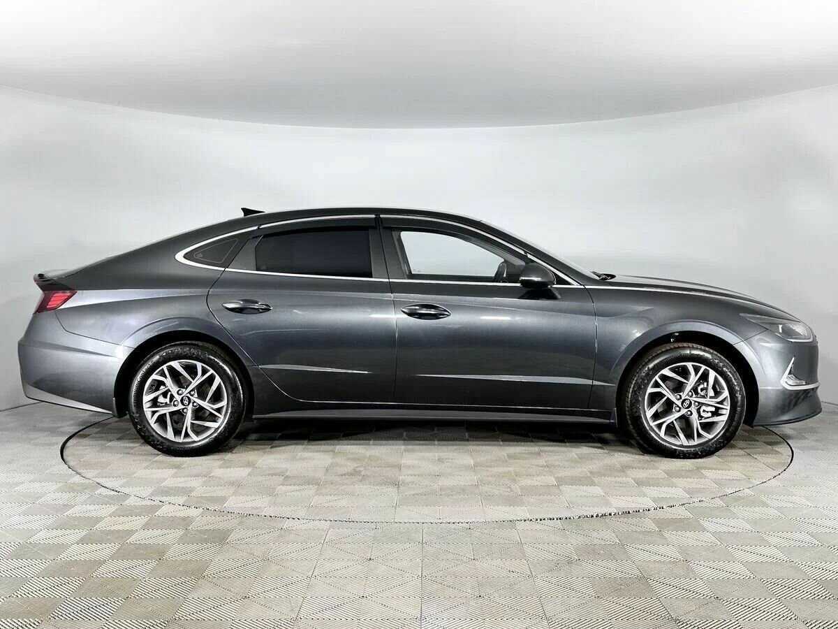 Hyundai Sonata с пробегом — 2022 год. Фото: #4