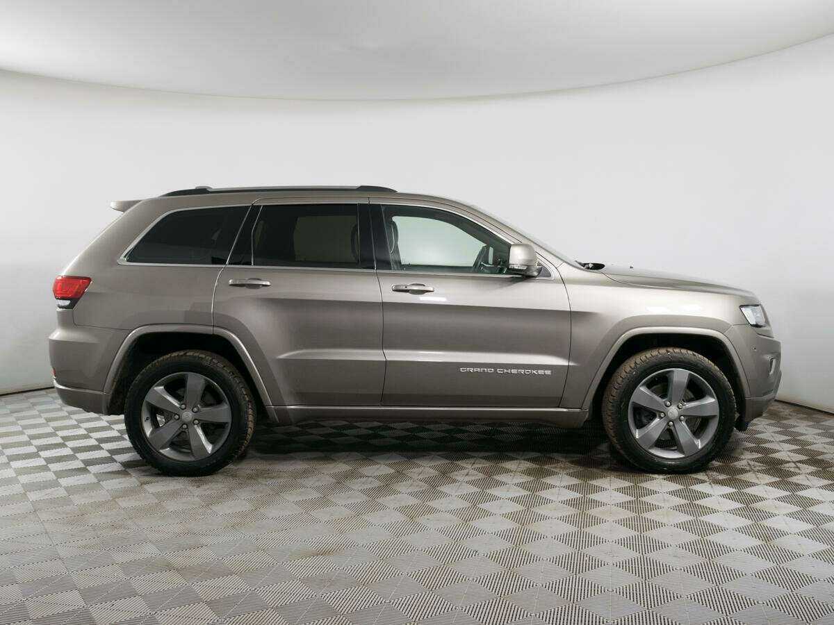 Jeep Grand Cherokee с пробегом — 2016 год. Фото: #3