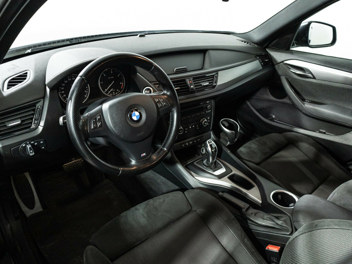 BMW X1 с пробегом — 2014 год. Фото: #10