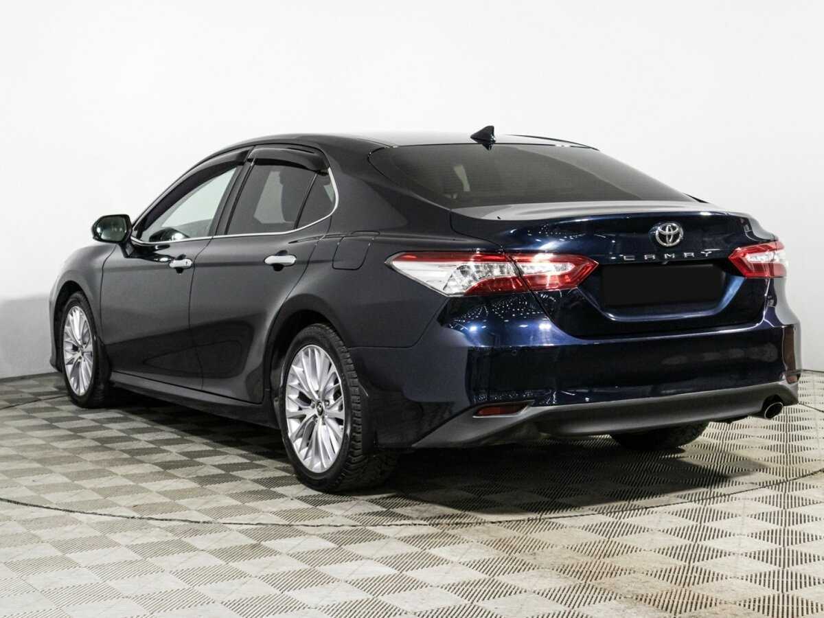 Toyota Camry с пробегом — 2018 год. Фото: #6