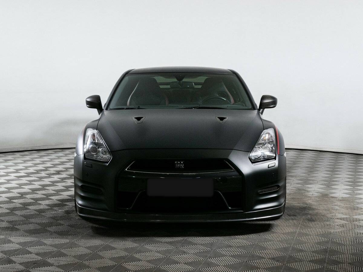 Nissan GT-R с пробегом — 2011 год. Фото: #1