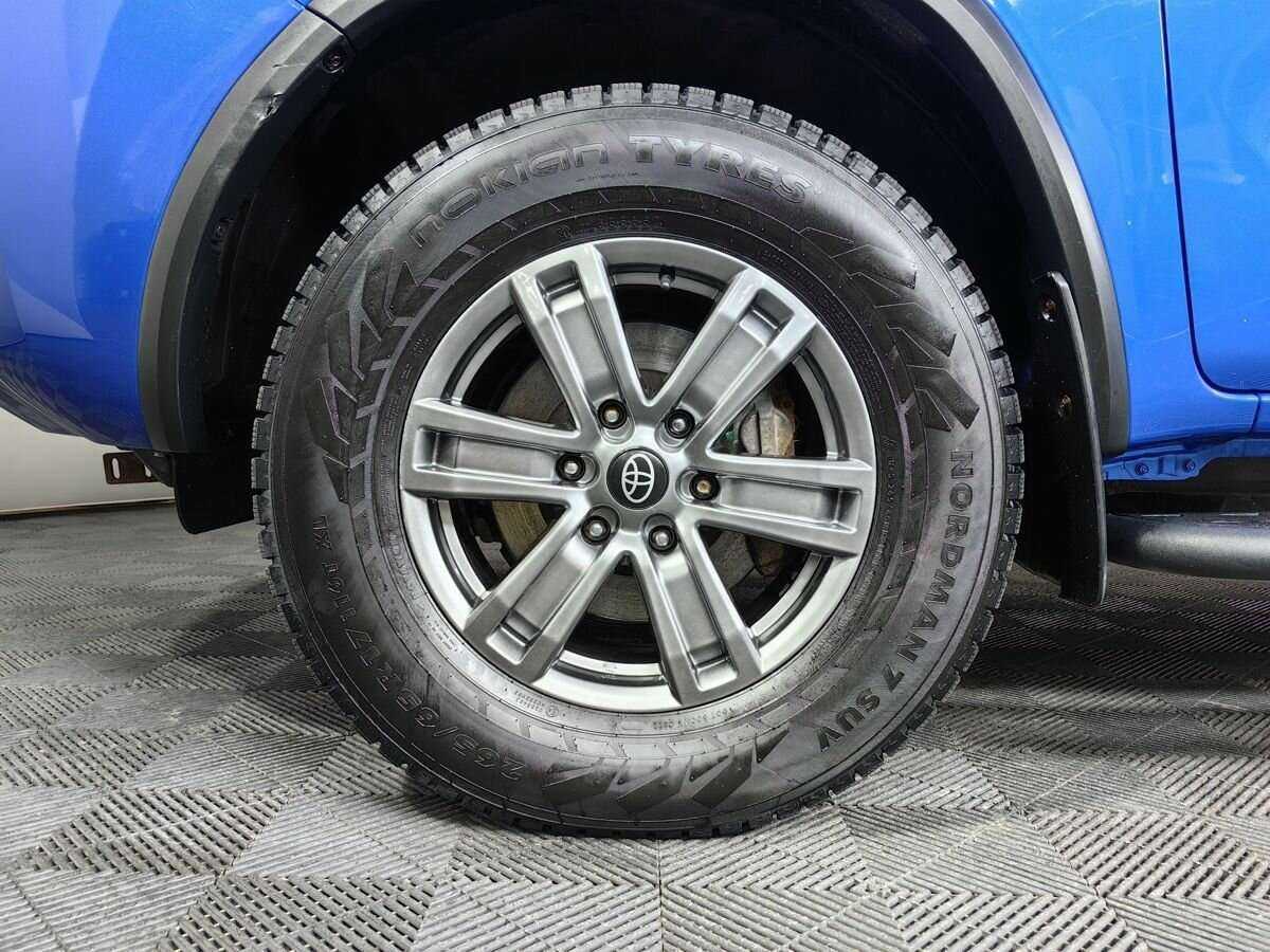 Toyota Fortuner с пробегом — 2017 год. Фото: #16