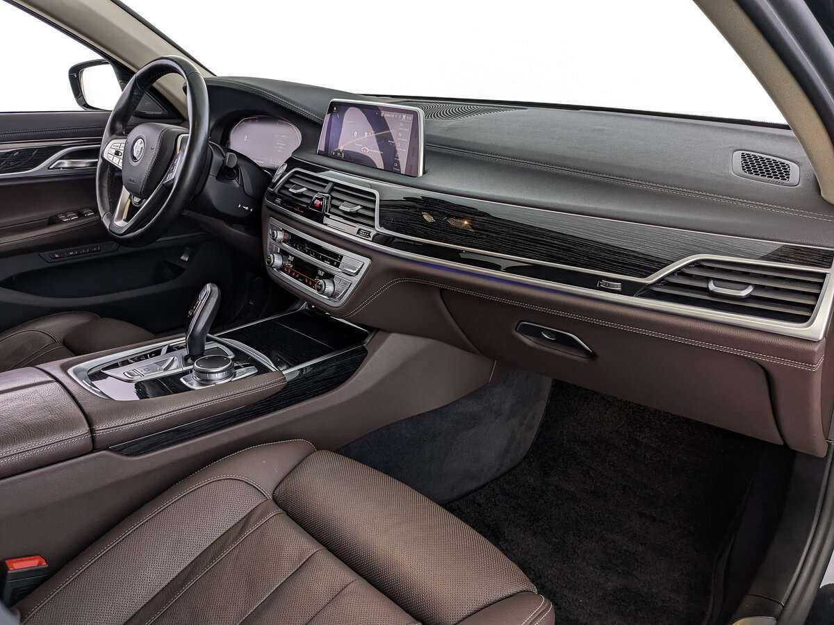 BMW 7 серии с пробегом — 2019 год. Фото: #8
