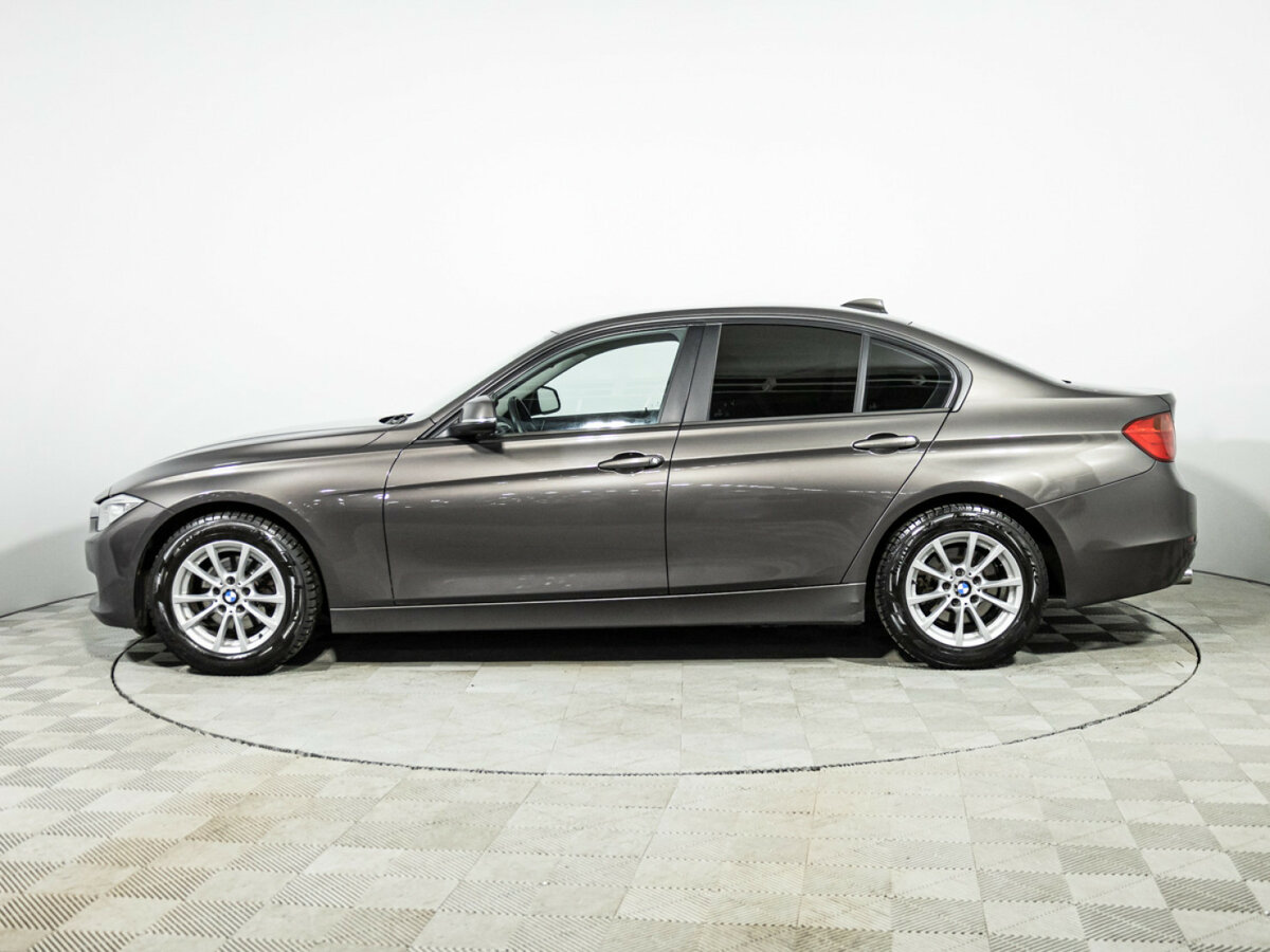 BMW 3 серии с пробегом — 2015 год. Фото: #7