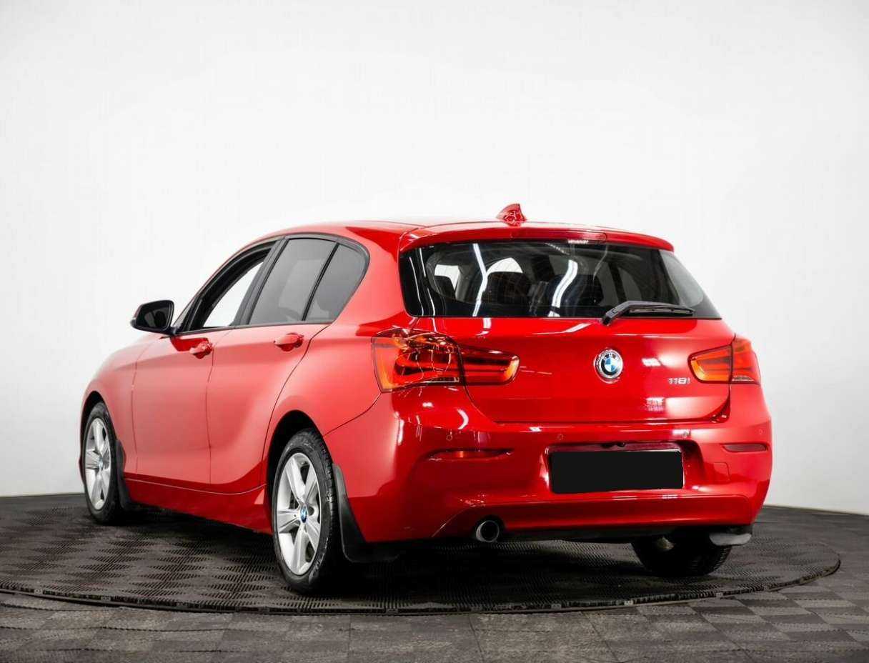 BMW 1 серии с пробегом — 2016 год. Фото: #3