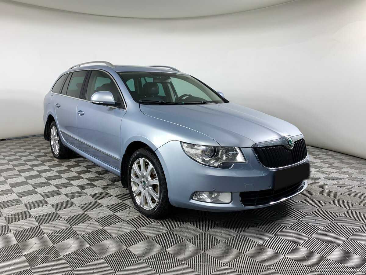 Skoda Superb с пробегом — 2011 год. Фото: #2