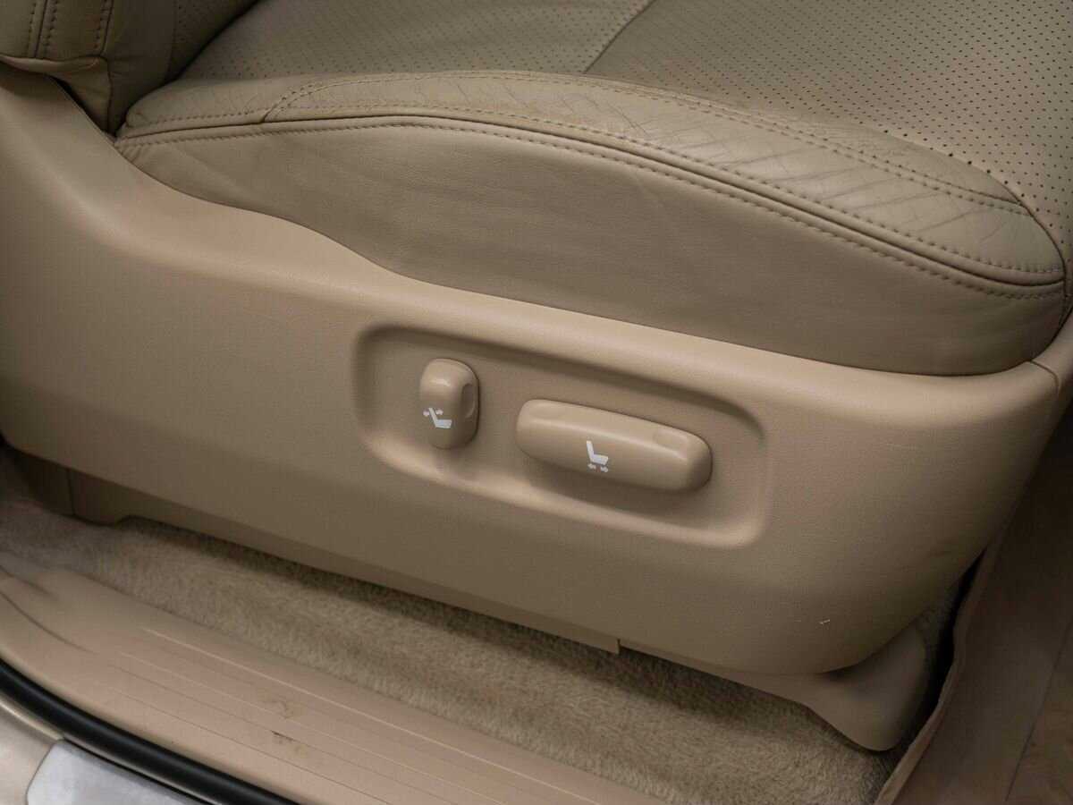 Toyota Land Cruiser Prado с пробегом — 2005 год. Фото: #12