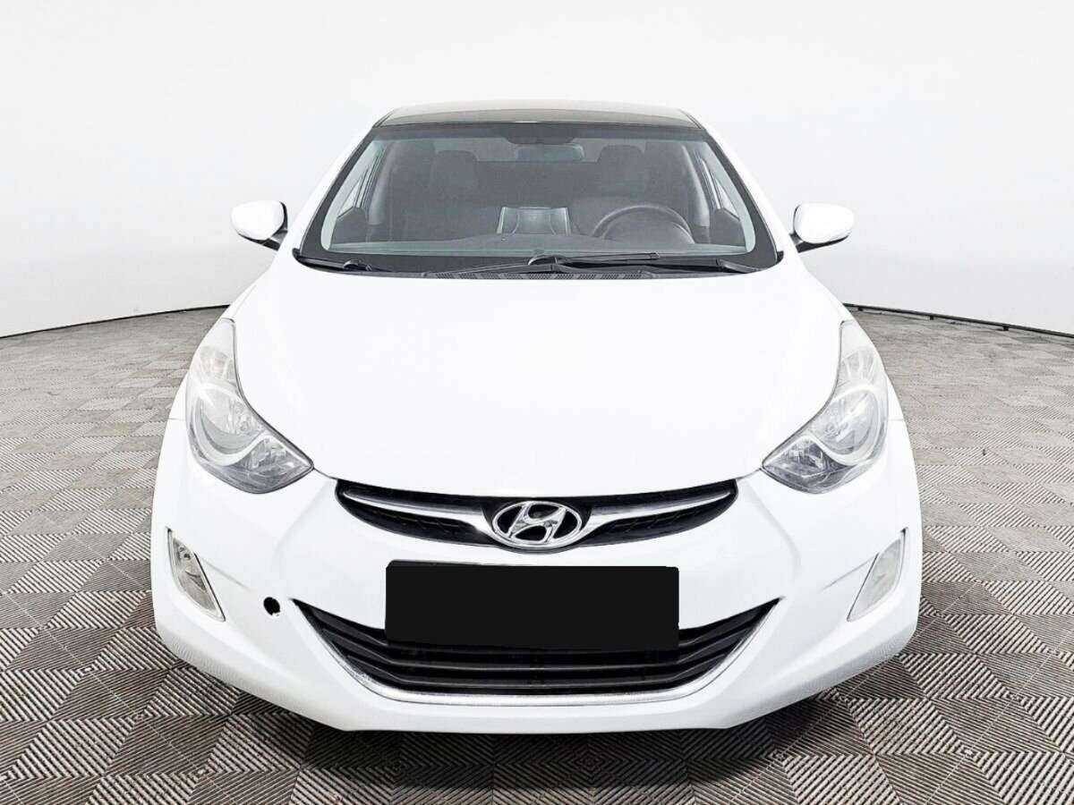 Hyundai Avante с пробегом — 2011 год. Фото: #1