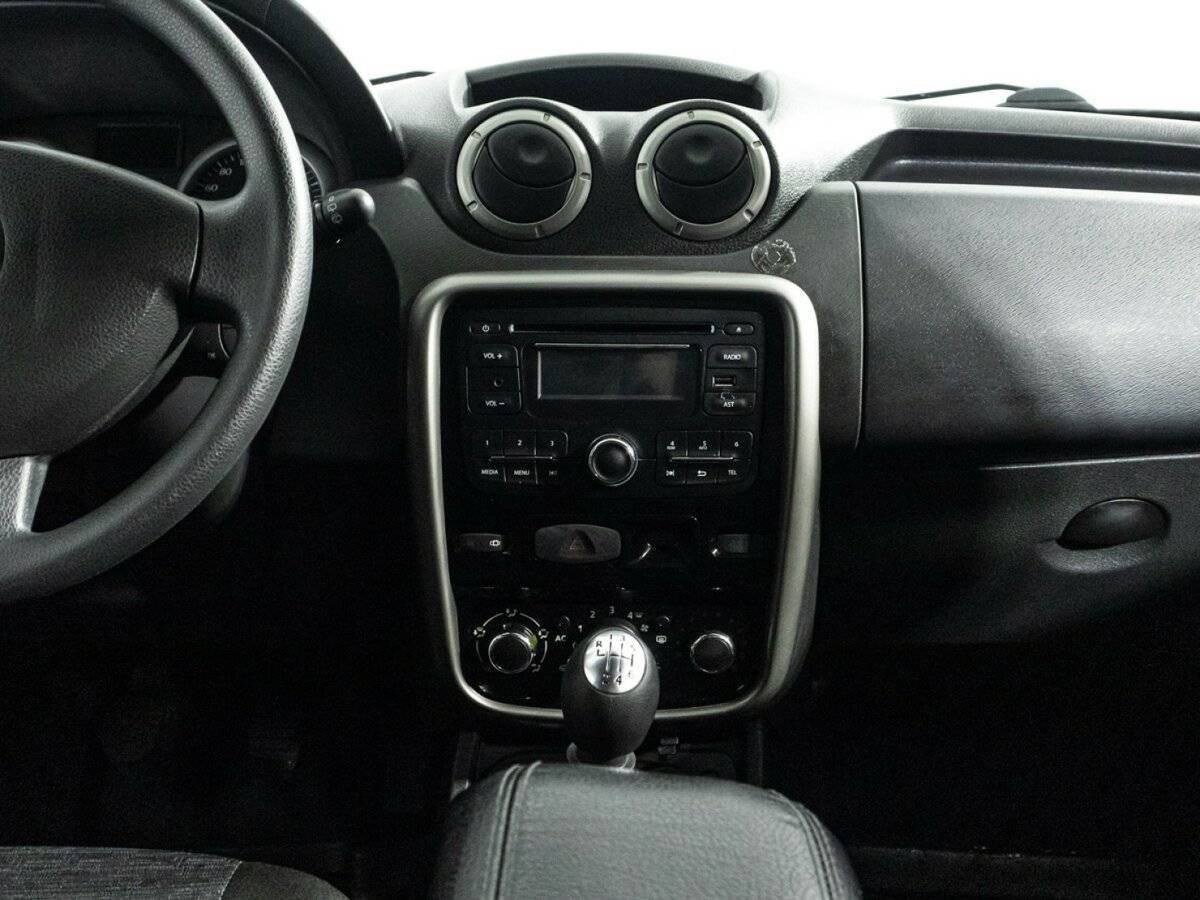 Renault Duster с пробегом — 2014 год. Фото: #13