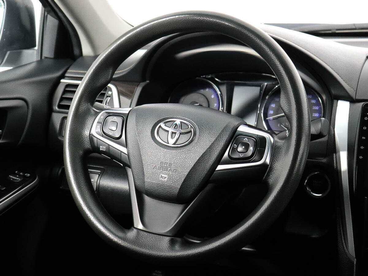 Toyota Camry с пробегом — 2015 год. Фото: #14
