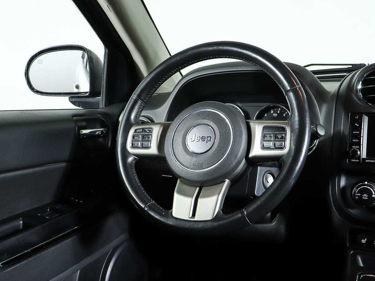 Jeep Compass с пробегом — 2012 год. Фото: #13