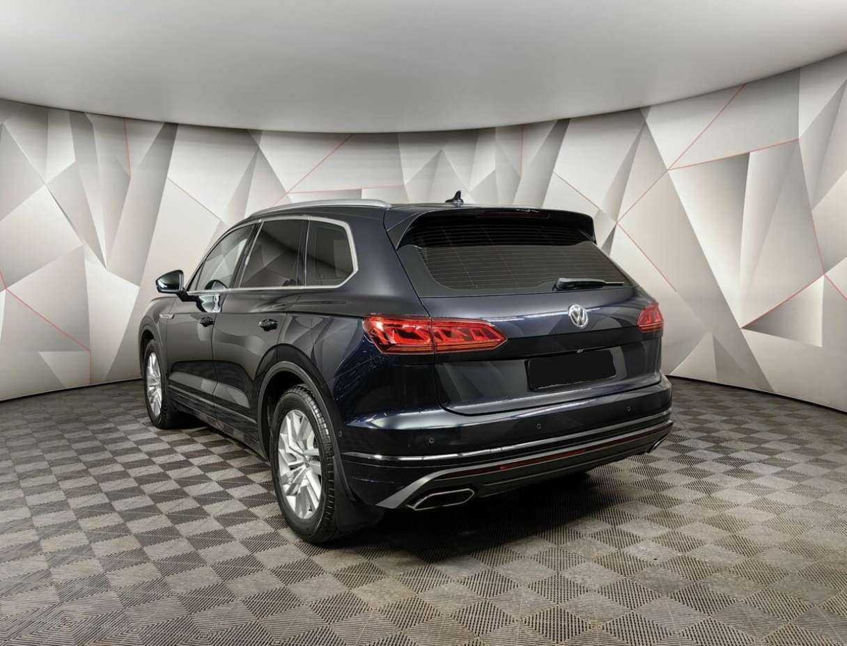 Volkswagen Touareg с пробегом — 2018 год. Фото: #3
