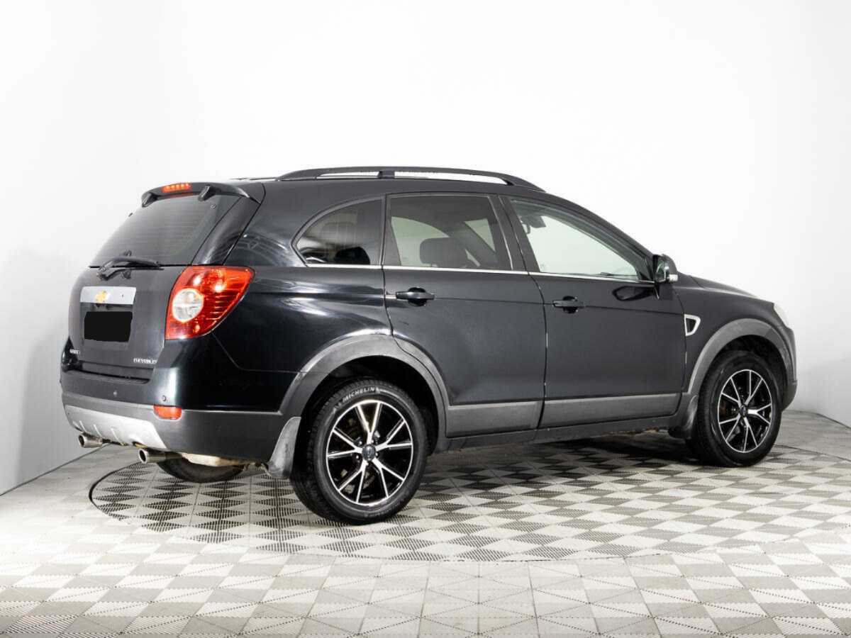 Chevrolet Captiva с пробегом — 2011 год. Фото: #4